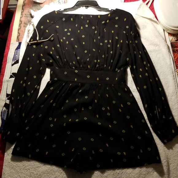 romper - Picture 7 of 8